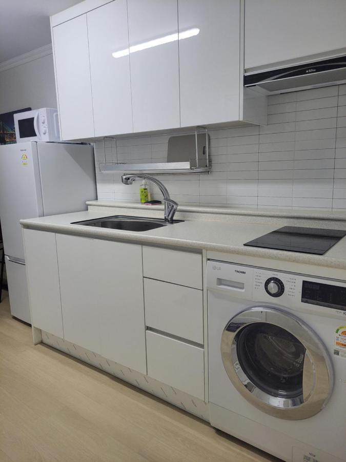 Brand New 2 Bedroom Apartment #6 Сеул Экстерьер фото