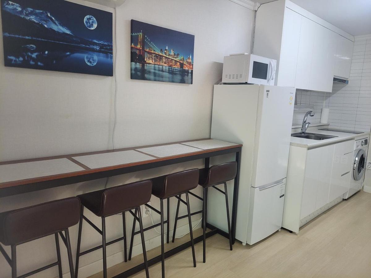 Brand New 2 Bedroom Apartment #6 Сеул Экстерьер фото