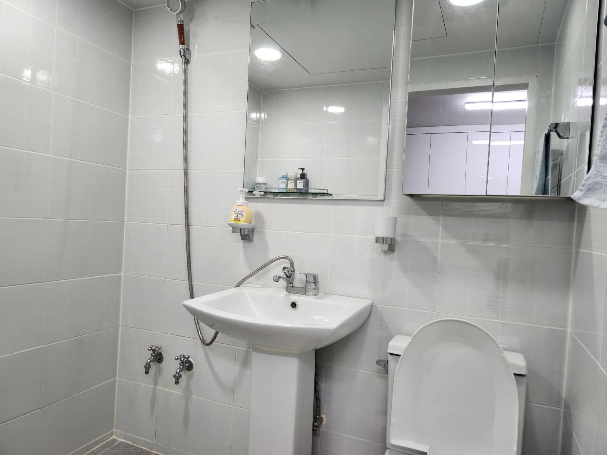 Brand New 2 Bedroom Apartment #6 Сеул Экстерьер фото